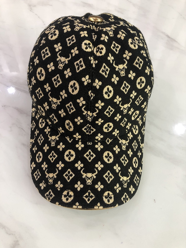 ブランド帽子背面デザイン